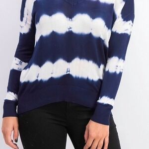 Crave Fame Navy and White V-Neck Sweater
